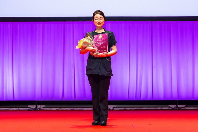 2025年度第15回エステティックグランプリフェイシャル技術部門においてビューティースキンラボ筑紫野店の向江優子が全国3位を獲得しました。